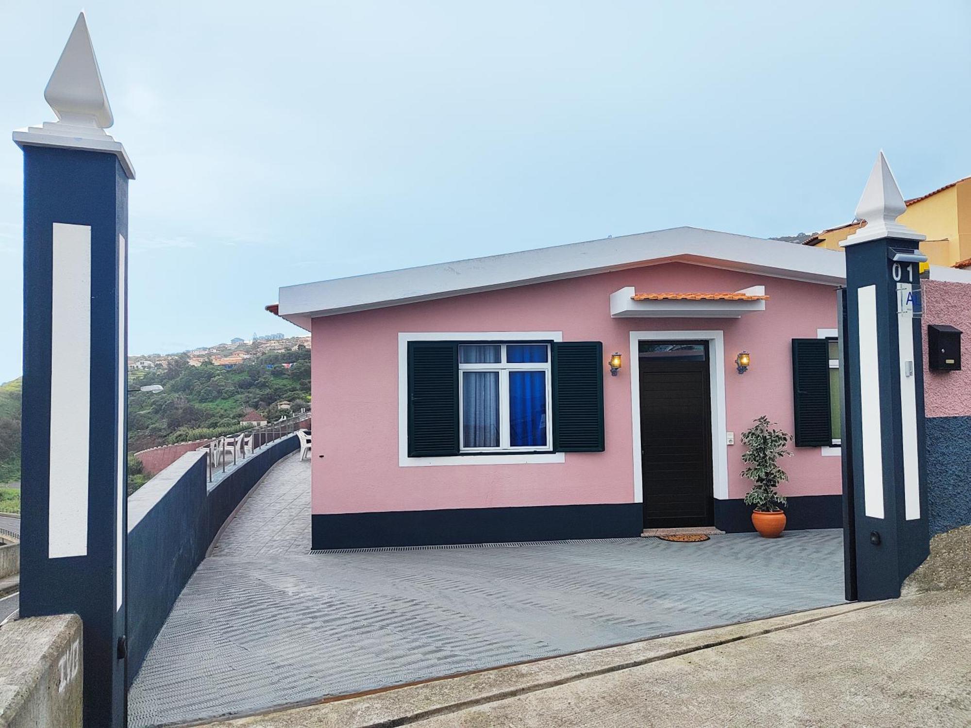 Villa Gateone Al Airport View House Machico  Exterior foto