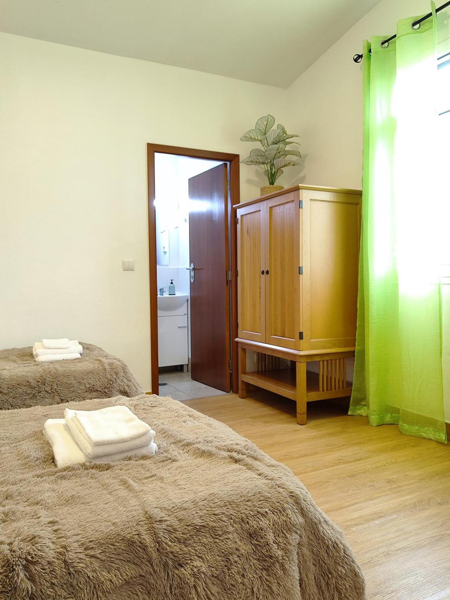 Villa Gateone Al Airport View House Machico  Exterior foto