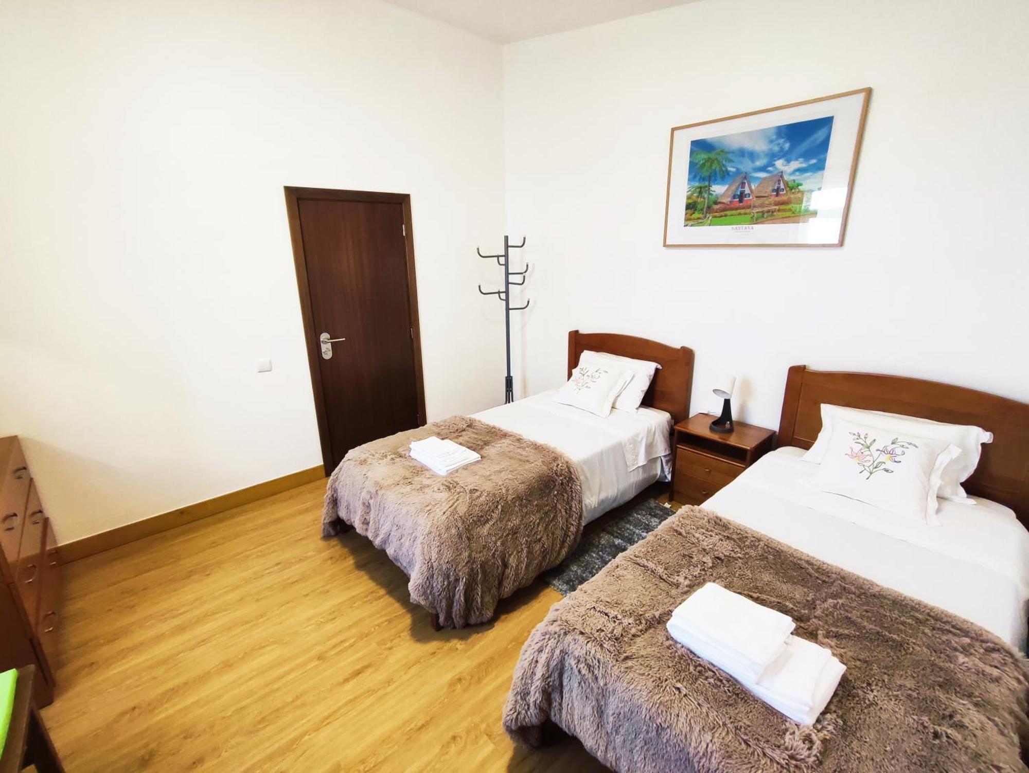 Villa Gateone Al Airport View House Machico  Exterior foto